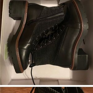 In SEARCH of (ISO) These boots in size 9